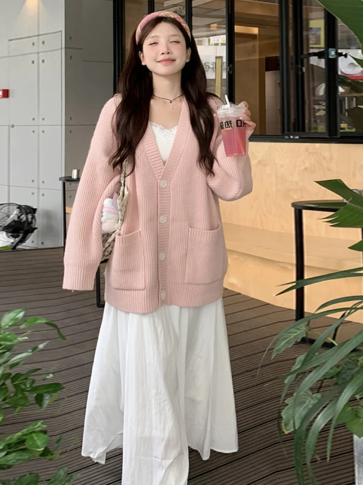 

Комплект из двух предметов: вязаный кардиган и платье А-силуэта с V-образным вырезом, свободного кроя, с высокой талией, длинными рукавами, в повседневном стиле, больших размеров