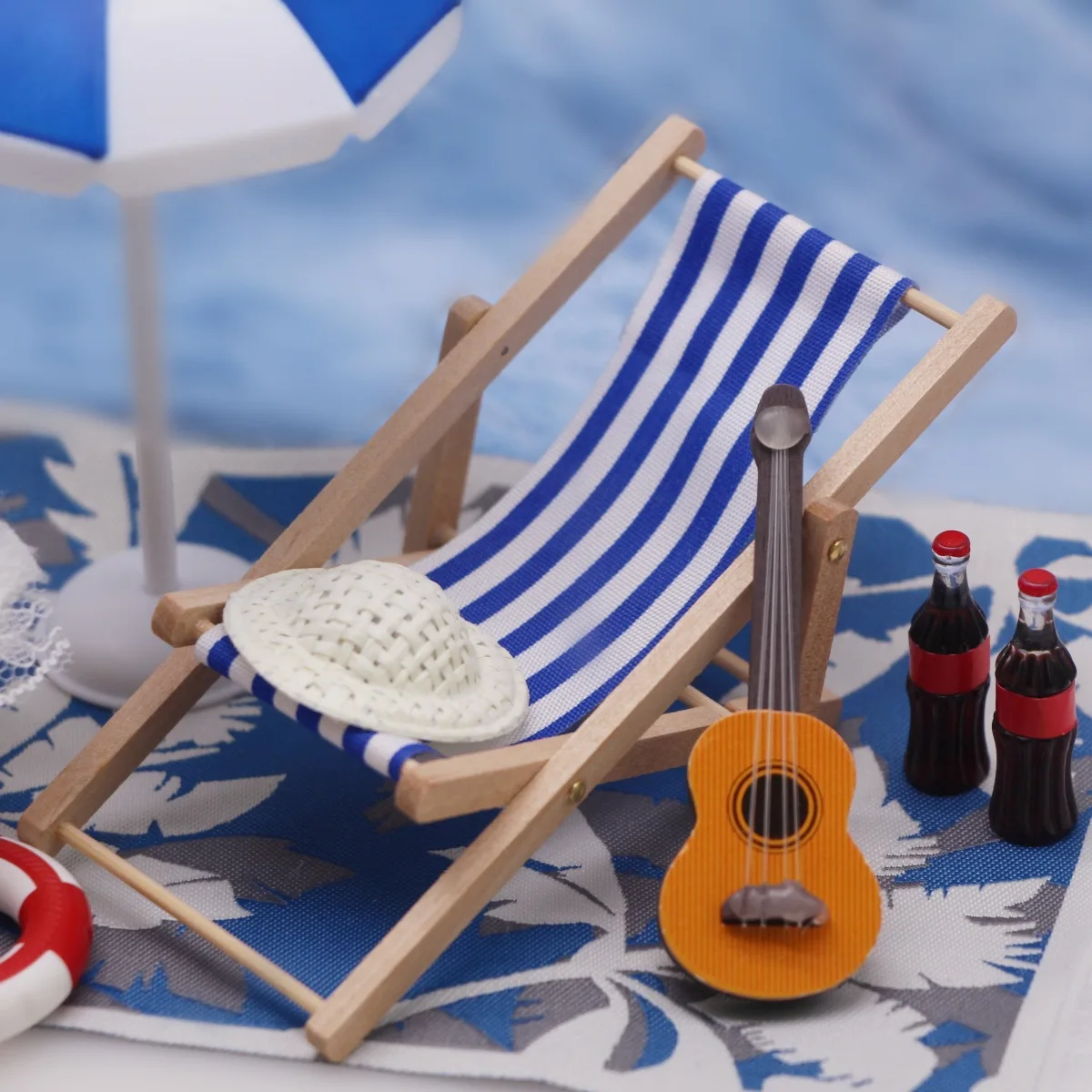 1:12 Dollhouse Miniature Beach Scene Set, Deck Chair & Umbrella, Simulation Accessories for Diorama & Micro Landscape Decor