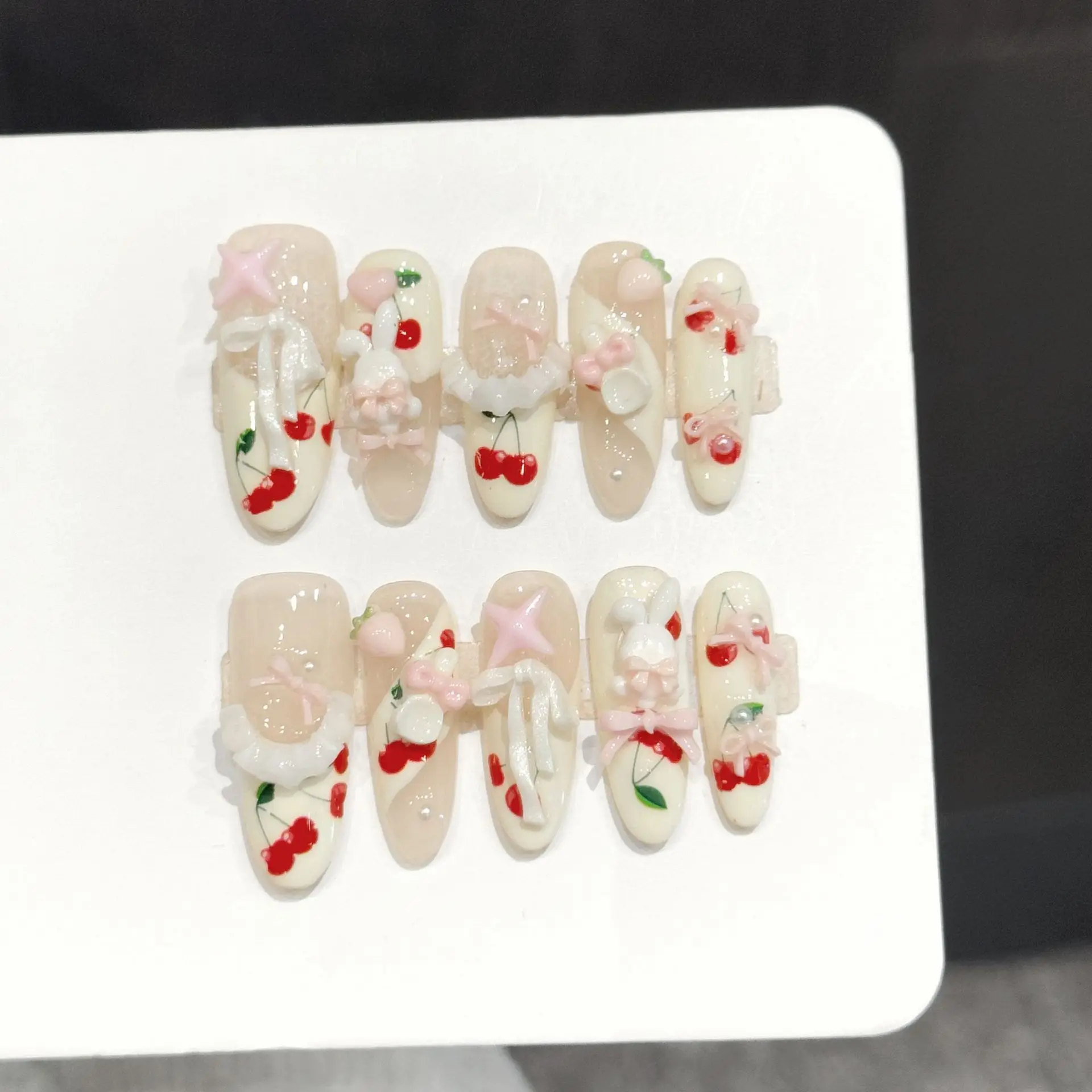 

Накладные ногти ручной работы Sweet Milk White с милыми вишнями, кроликами и 3D-бантиками, в стиле Лолита, французский дизайн, носимые, искусственные.
