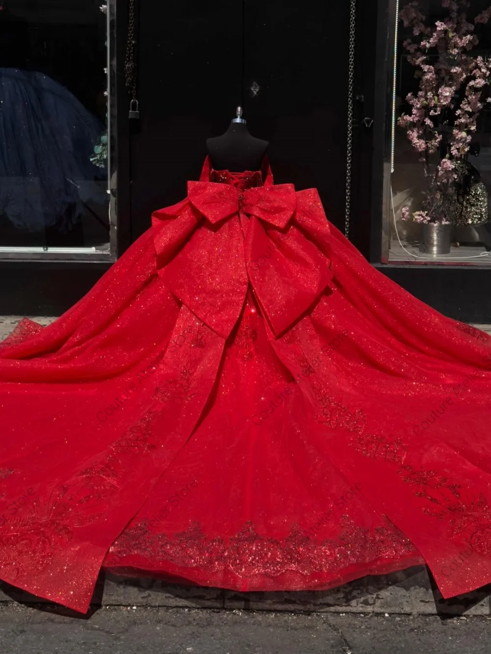 Red Quinceanera Dress 2026 Off Shoulder Princess Sequined Lace Sweet 16 Years Old Birthday Prom Party Gown Backless Customized