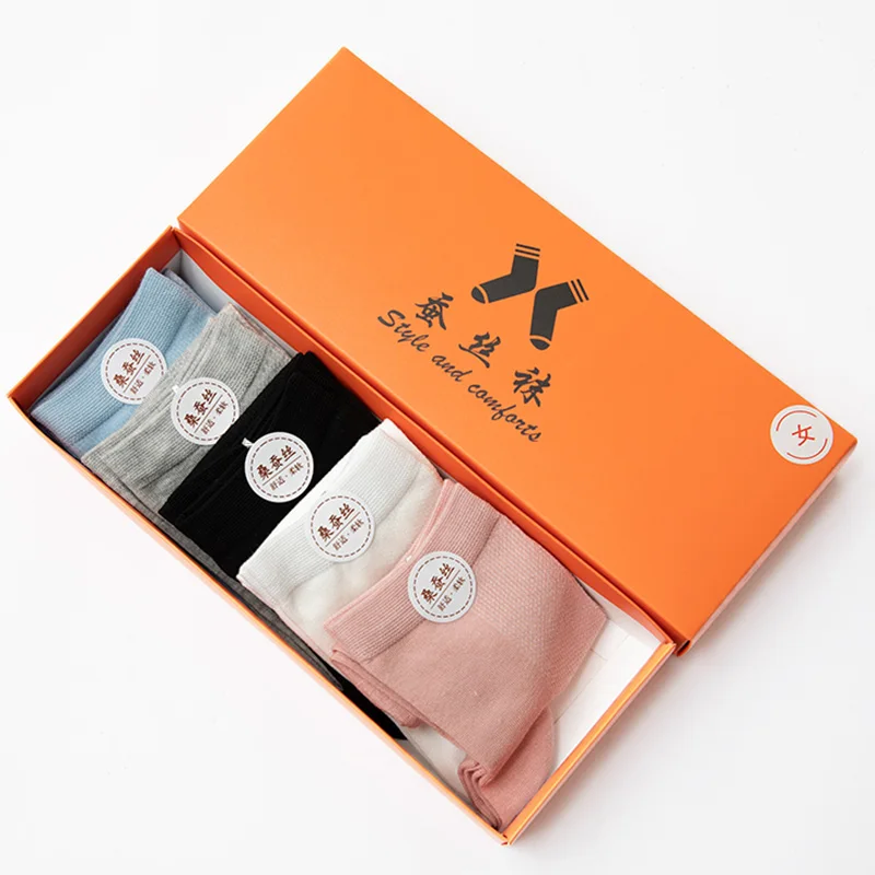

2025 Summer New Mulberry Silk Socks Women's Middle Tube Solid Color Thin Socks Knitted Breathable Sweat Absorbing Cool Socks