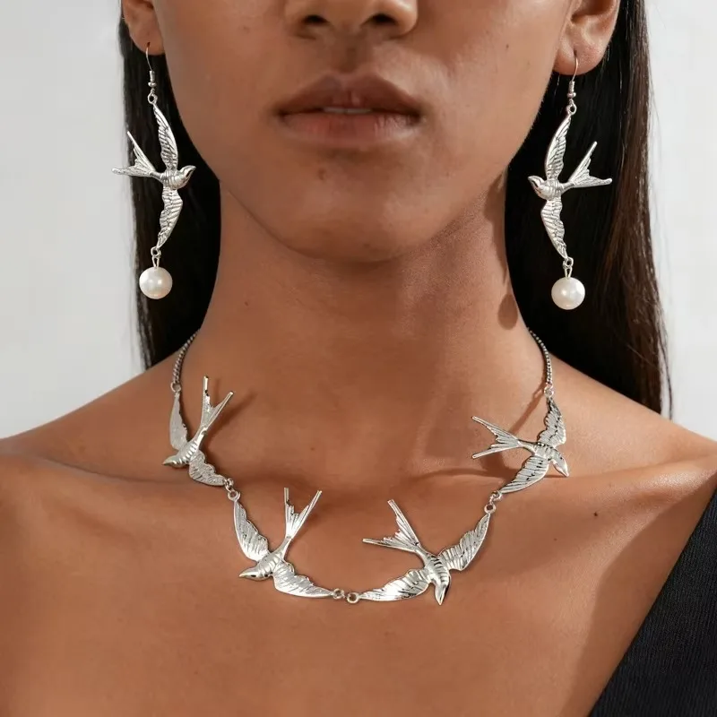 Metallic Swallow Jewelry Set Bird Pearl Necklace and Earrings Flying Sparrow Pendant Elegant Nature Accessory Gift for Her