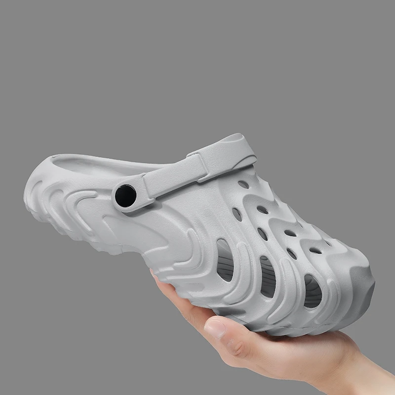 

Summer Beach Clogs For Men EVA Breathable Slippers Outdoor Sandals Soft Slides Men Casual Water Garden Shoes Male Beach Sandals