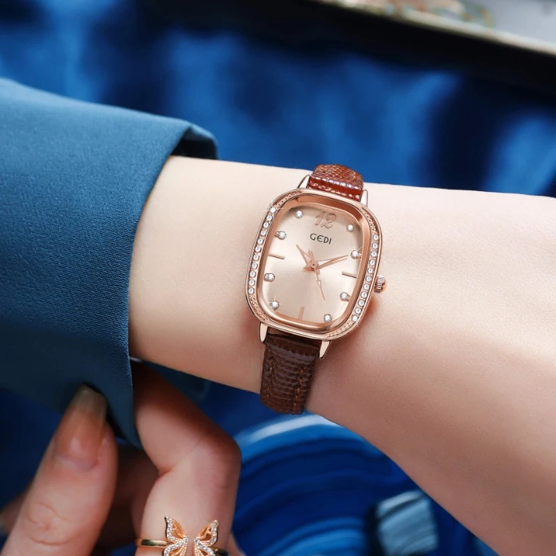 Women's Simple Vintage Watches for Women Dial Wristwatch Leather Strap Wrist Watch High Quality Ladies Casual Bracelet Watches