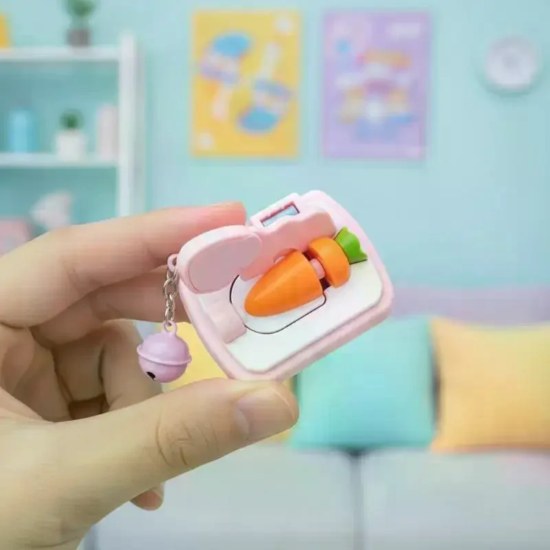 Cute Rabbit Carrot Cutting Fidget Toy, Stress Relief Keychain for School Office Backpack