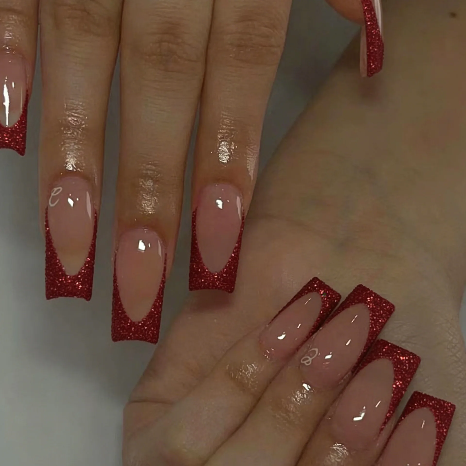 

Elegant White and Wine Red Glitter Press On Nails with French Design Removable 24 Pieces