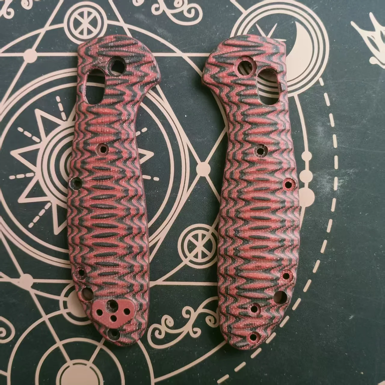 

1 Pair G10 Material Handle Scales for Benchmade Griptilian 555/556 Folding Knife