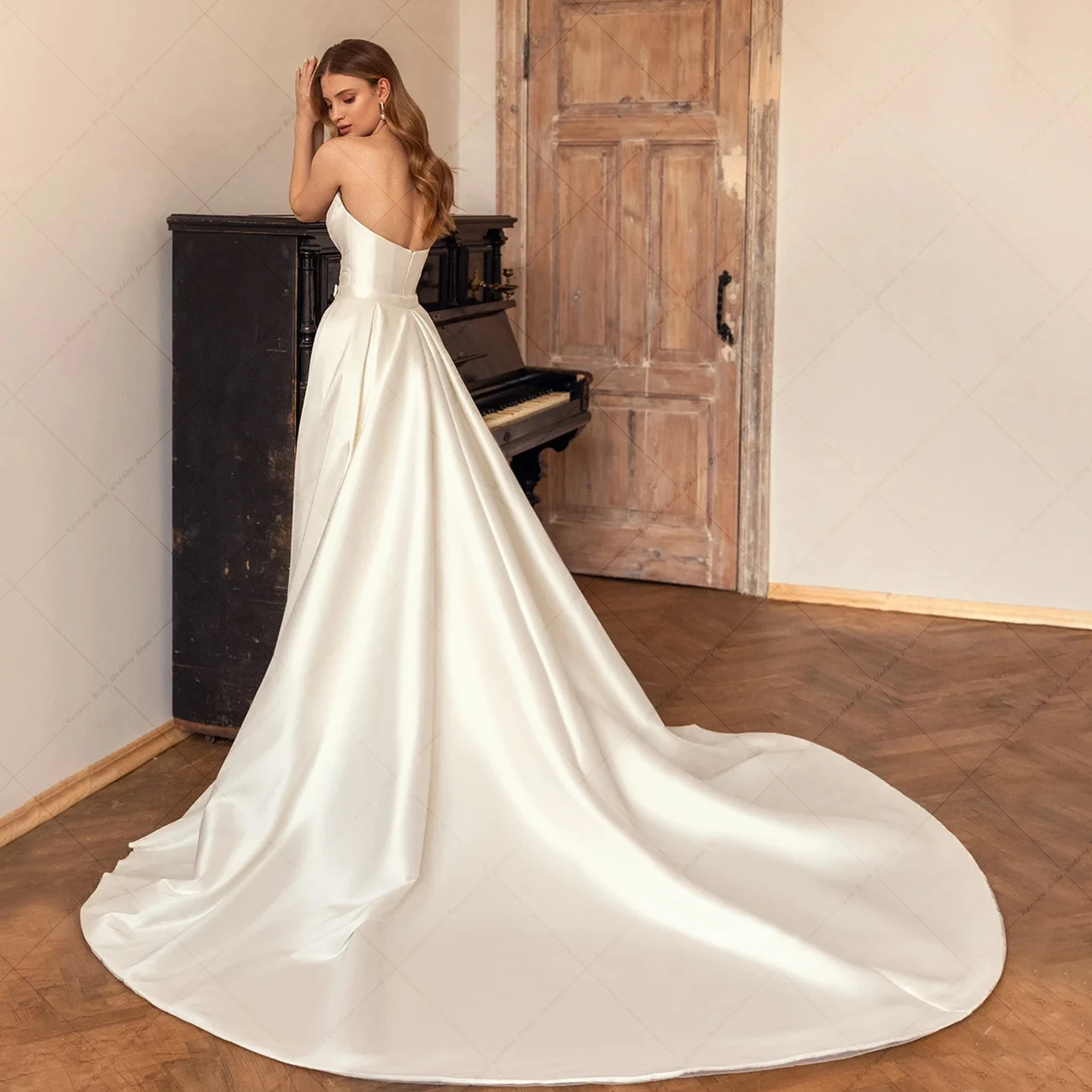 Abito da sposa semplice senza maniche con spalle scoperte con strascico staccabile elegante abito da sposa in raso senza spalline con cerniera Robe De Mariee