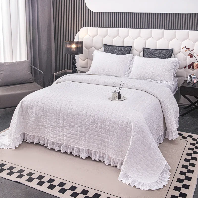 

Lace Edge Embroidered Queen Quilt Set 3PCS Bedspread on the Bed Sand Washing Cotton Lightweight Coverlet Blanket for Bed Home
