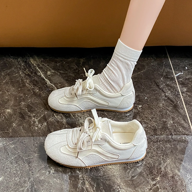 Zapatillas bajas blancas sencillas para mujer, suela suave con absorción de impactos, zapatos de ocio diarios, para uso diario al aire libre y caminar.
