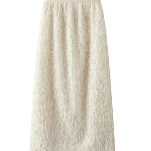 UCXQ Frauenrock elegantes weiches Temperament Pena Pena Alle Spiele Chic Mode lange Röcke Frauen 2025 Frühling Herbst 23c2002 6 Hauptverkaufsrock mit Feder - №3