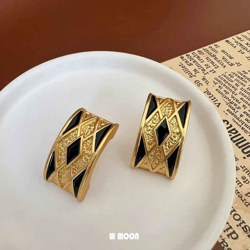 Vintage Western Style Gild Camber Black Enamel Stud Earrings Geometric Niche Design Korea Japan Woman Jewel INS