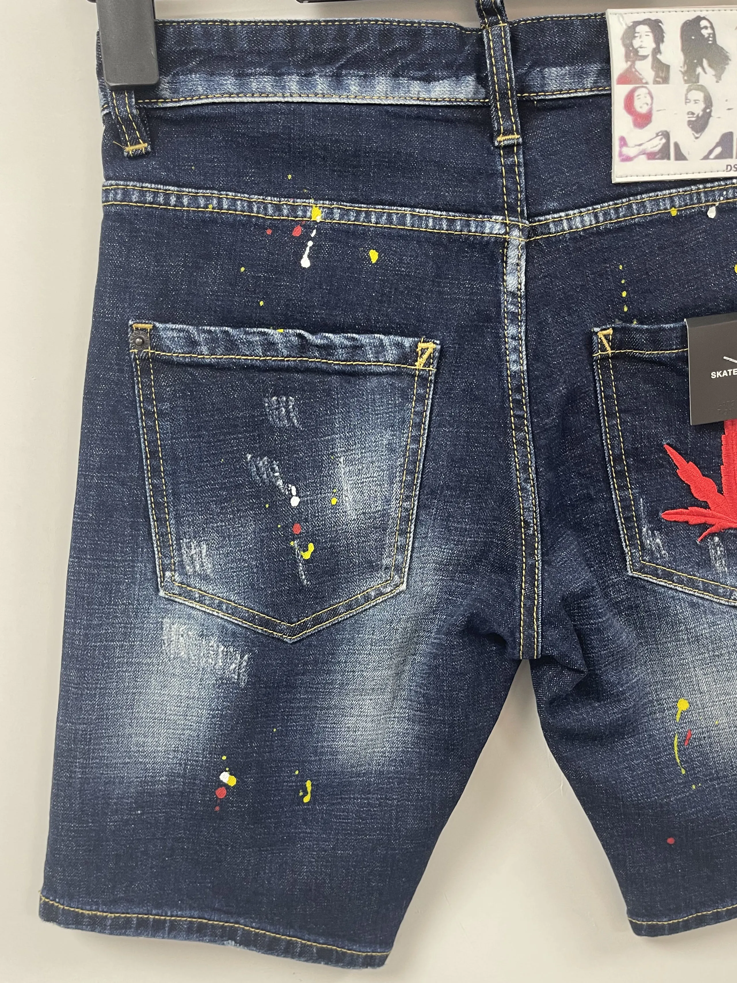 2024 Spring/Summer D2 Jeans Trendy Men's Water Washed Patched Zipper Slim Fit Micro Elastic Black Denim Shorts for Men