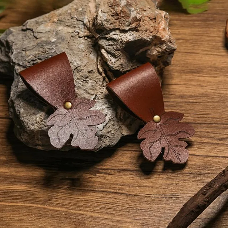 2PCS Medieval Retro Maple Leaf Skirt Clips Hiking Skirt Clips Renaissance Costume Accessories