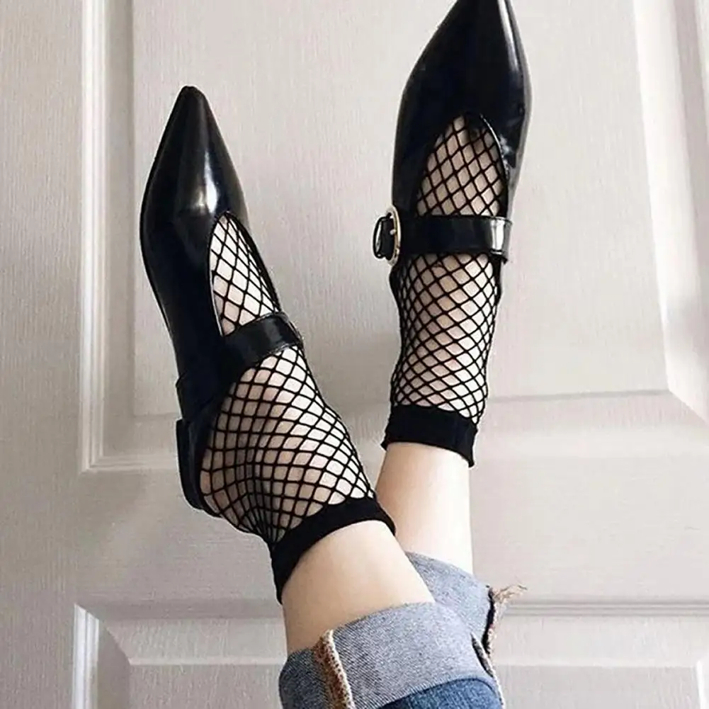1 Pair of Summer Socks Ladies Dancing Net Socks Hollow Non-Slip Sports Socks Elastic Ladies Ankle Fishnet Socks Black
