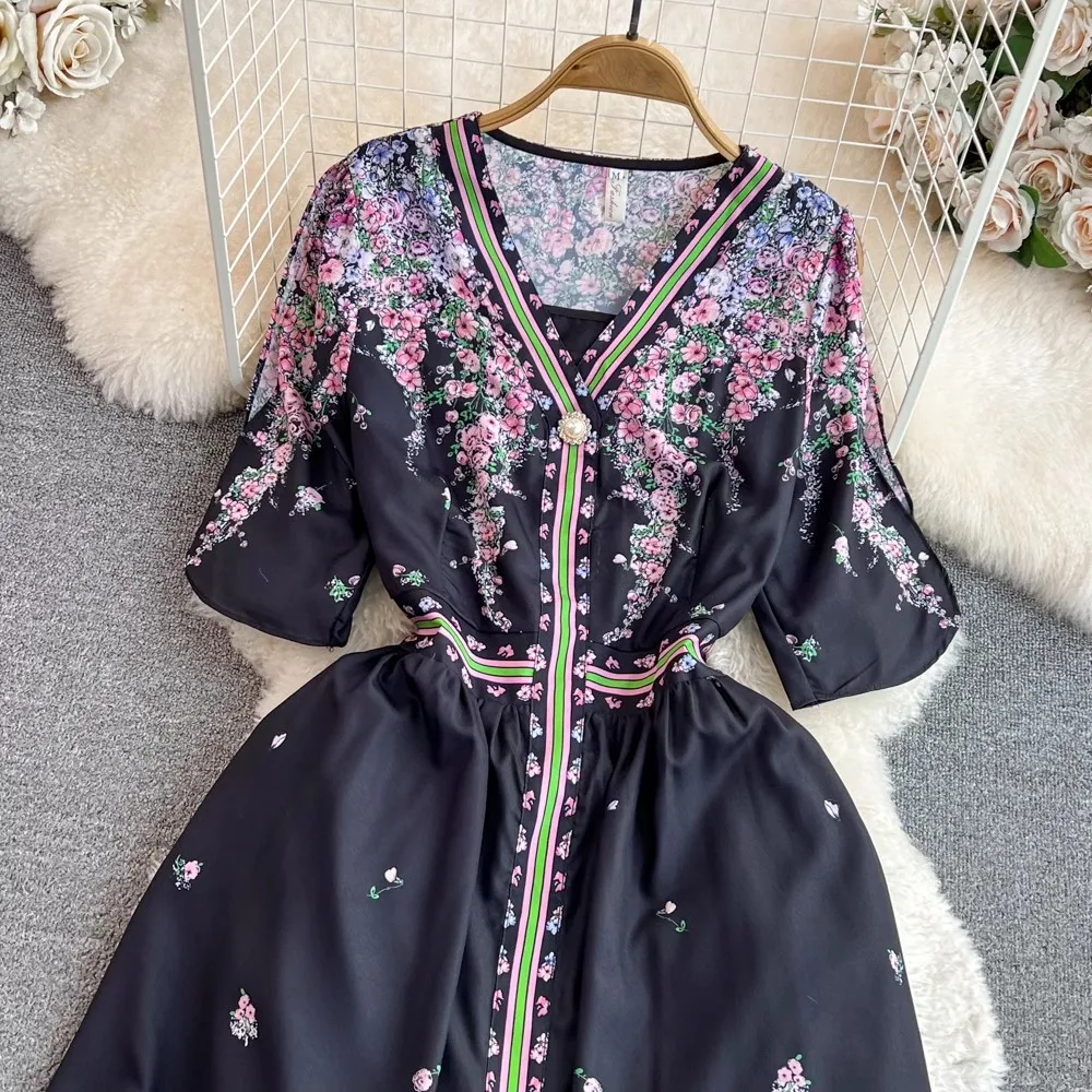 Runway Summer Black Floral Chiffon Dress Vintage Women V Neck Short Sleeve Print Elastic Waist Pearl Button Deco Midi Vestidos