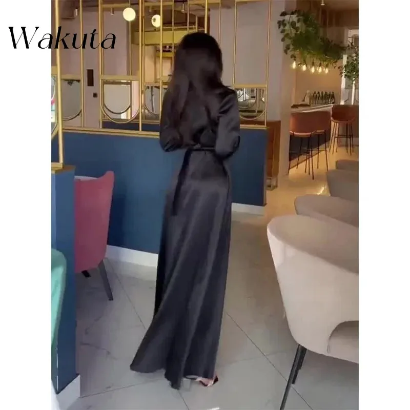 Wakuta Elegant V-neck Long Sleeved Button Satin Evening Maxi Gowns Fashion Waist Cinching Solid High-end Party Robe Dubai Luxe