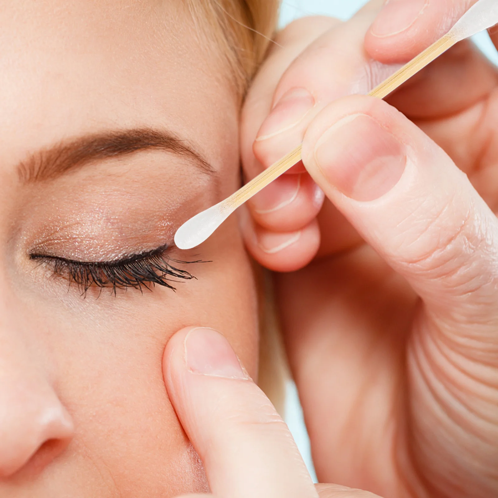 Small Eyelash Cotton Swabs 8 Boxes Disposable Makeup Cleaning Sticks for Professional Use Long Cotton Buds