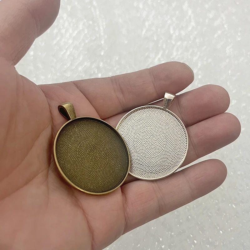 

500 Pcs - 38mm Pendant Blanks, 1.5 Inch Pendant Setting, Round Pendant Tray, 1 1/2 inch Bezel Blanks for Cabochon Resin Necklace