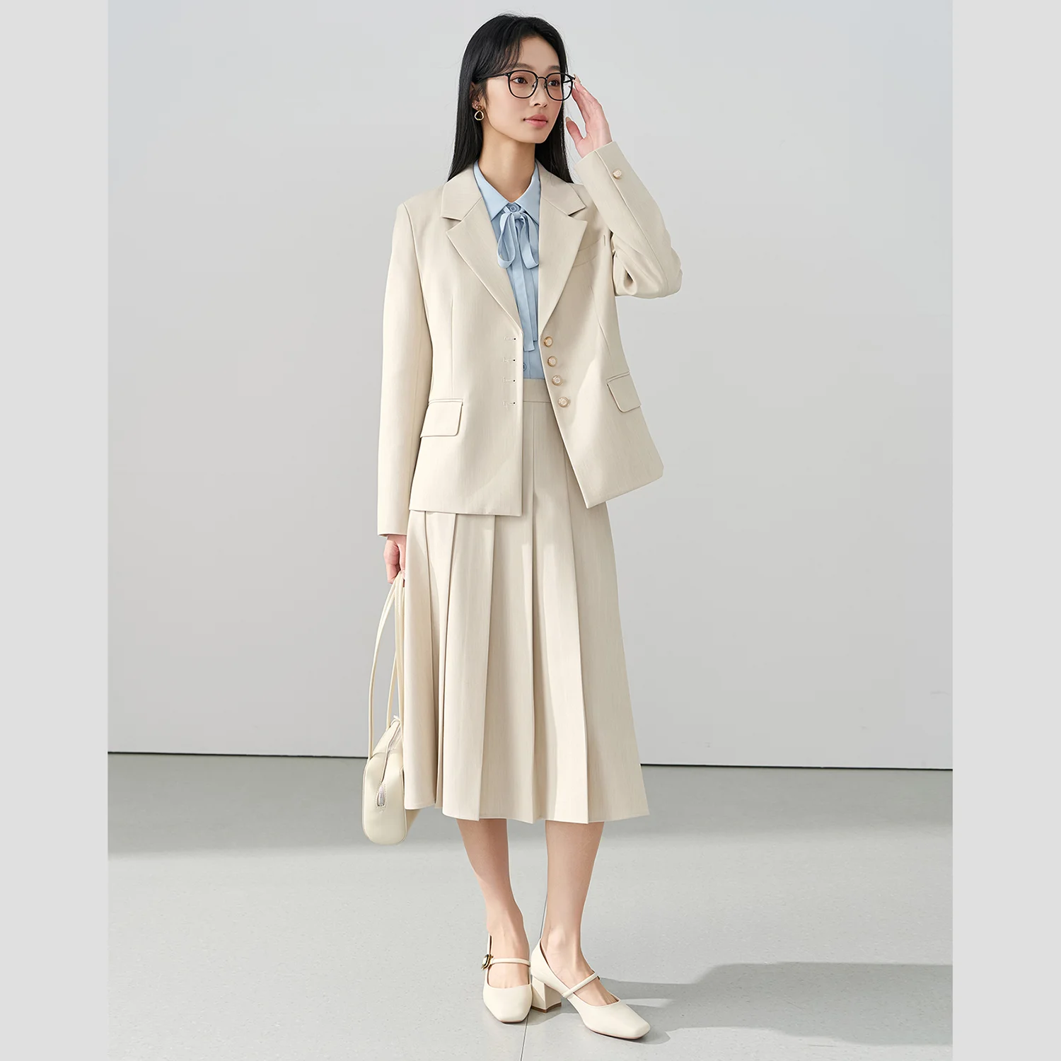 ชุดสูทกระโปรงผู้หญิงแบบ 2 ชิ้น แจ็คเก็ตกระดุมแถวเดียว ชุดสูทกระโปรงแฟชั่นสำหรับชุดทำงาน ปรับแต่งได้