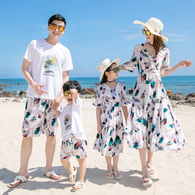 Resorts Look Family Clothes Parents and Children Clothing Mom Daughter Dresses Vacation Dad Son T Shirts + Shorts Two Piece Sets