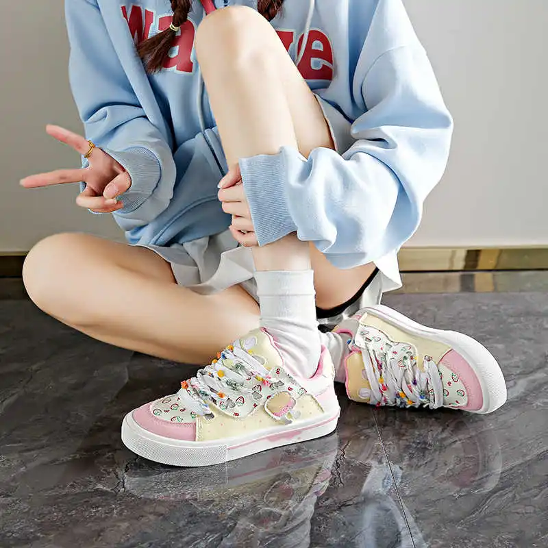 

Массивные желтые баскетбольные женские повседневные кроссовки на шнуровке 47, роскошная обувь в Гуанчжоу, спортивные кроссовки, легкая атлетика, забавные тенты