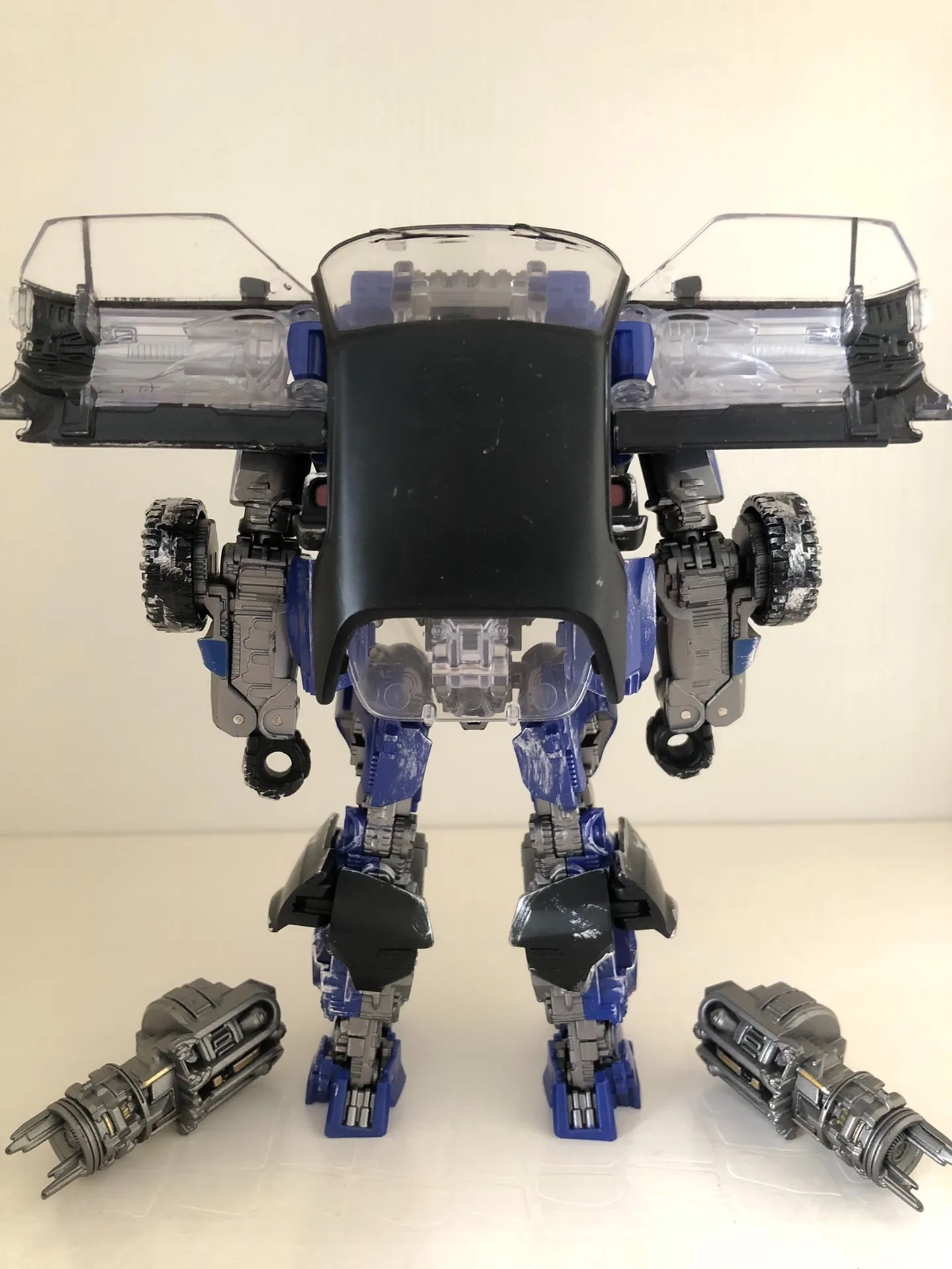 Spot Goods BAIWEI Transformation Toys Genuine TW1033 New Bluestreak Blue Warrior Robot Action Figures Children Gift Collection