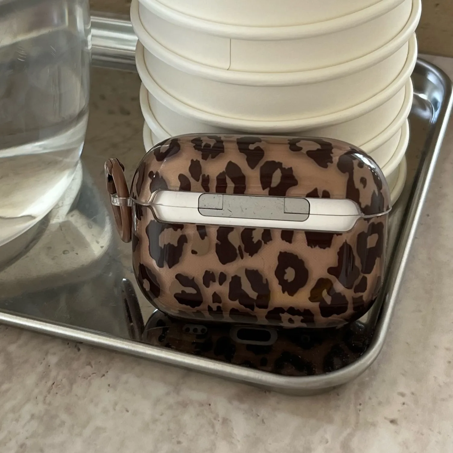 透明ブラウンヒョウ柄 + リング Apple Airpodspro2 ケース/Airpodspro ケース/Airpods4 ケース/Airpods3 ケース/Airpods2 に適しています