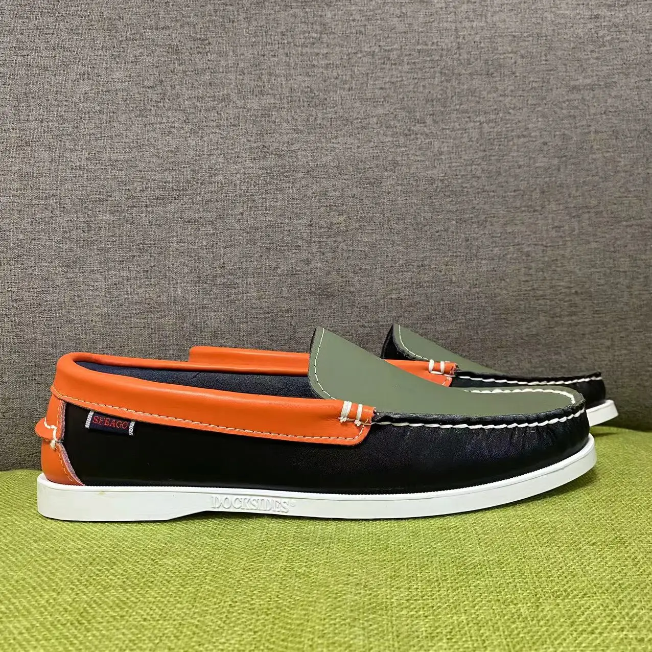 

Мужская обувь Homme Authentic Sebago Docksides — кожаные топсайдеры премиум-класса со шнуровкой и мокрым носком DA17