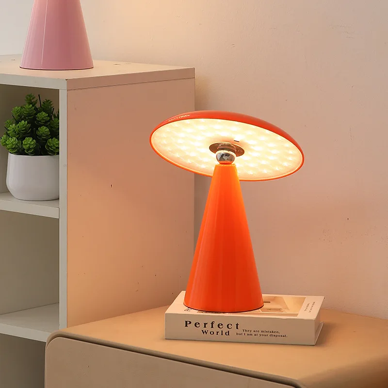 شحن جو مغناطيسي على شكل فطر، غرفة نوم بسيطة بجانب السرير، مصباح مكتبي مزخرف يعمل باللمس #2