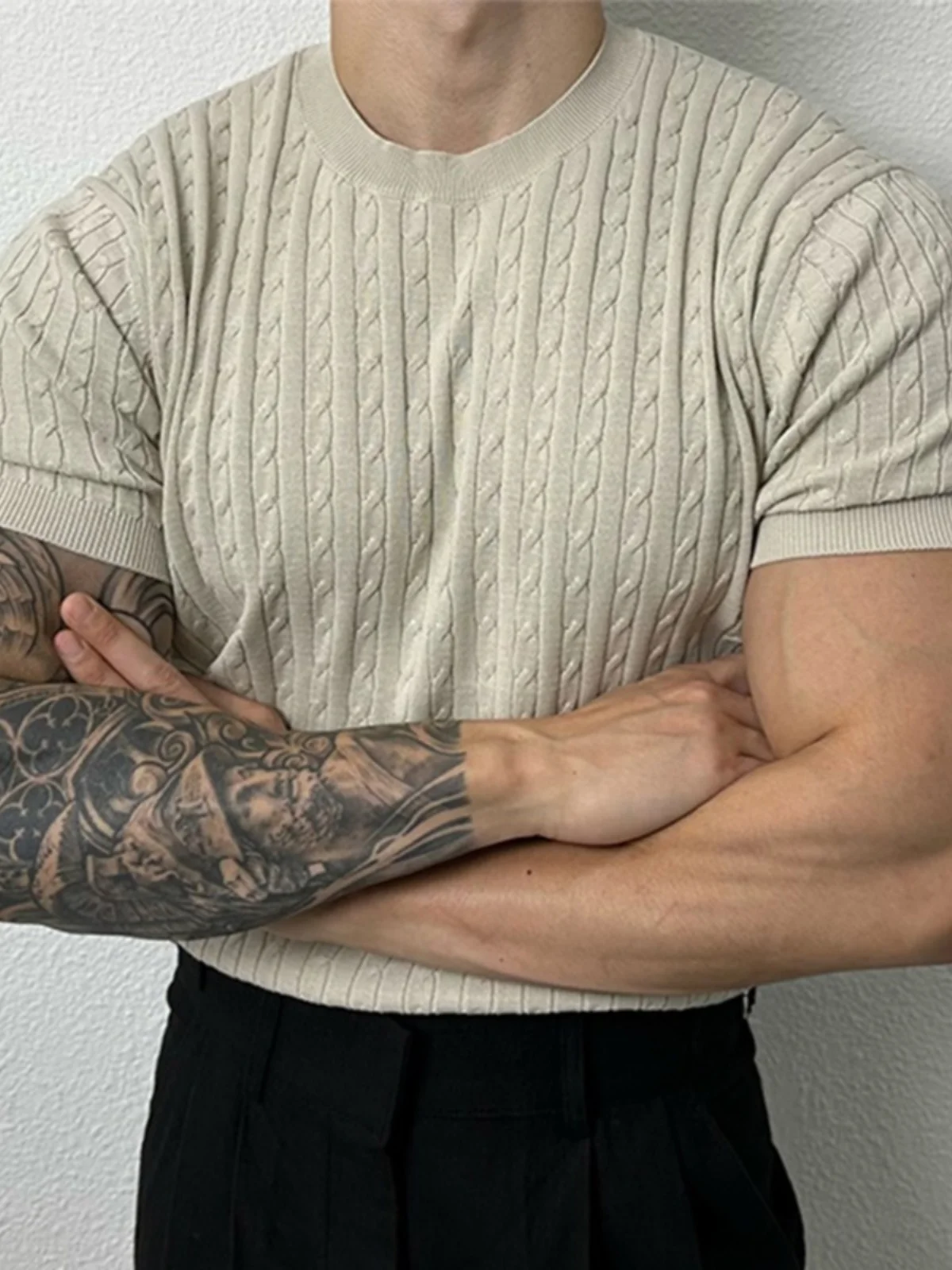 

Summer Lightweight Knitted round Ne Men's T-irt Elastic ort Sve Base Layer Modern Sle Youth ular Slim Fit Top