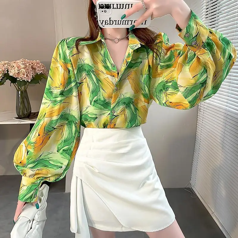 Spring New Chiffon Blouses Hong Kong Style Women\'s Commute Printed Geometric Spliced Ruched Loose Button Lantern Sleeve Shirts