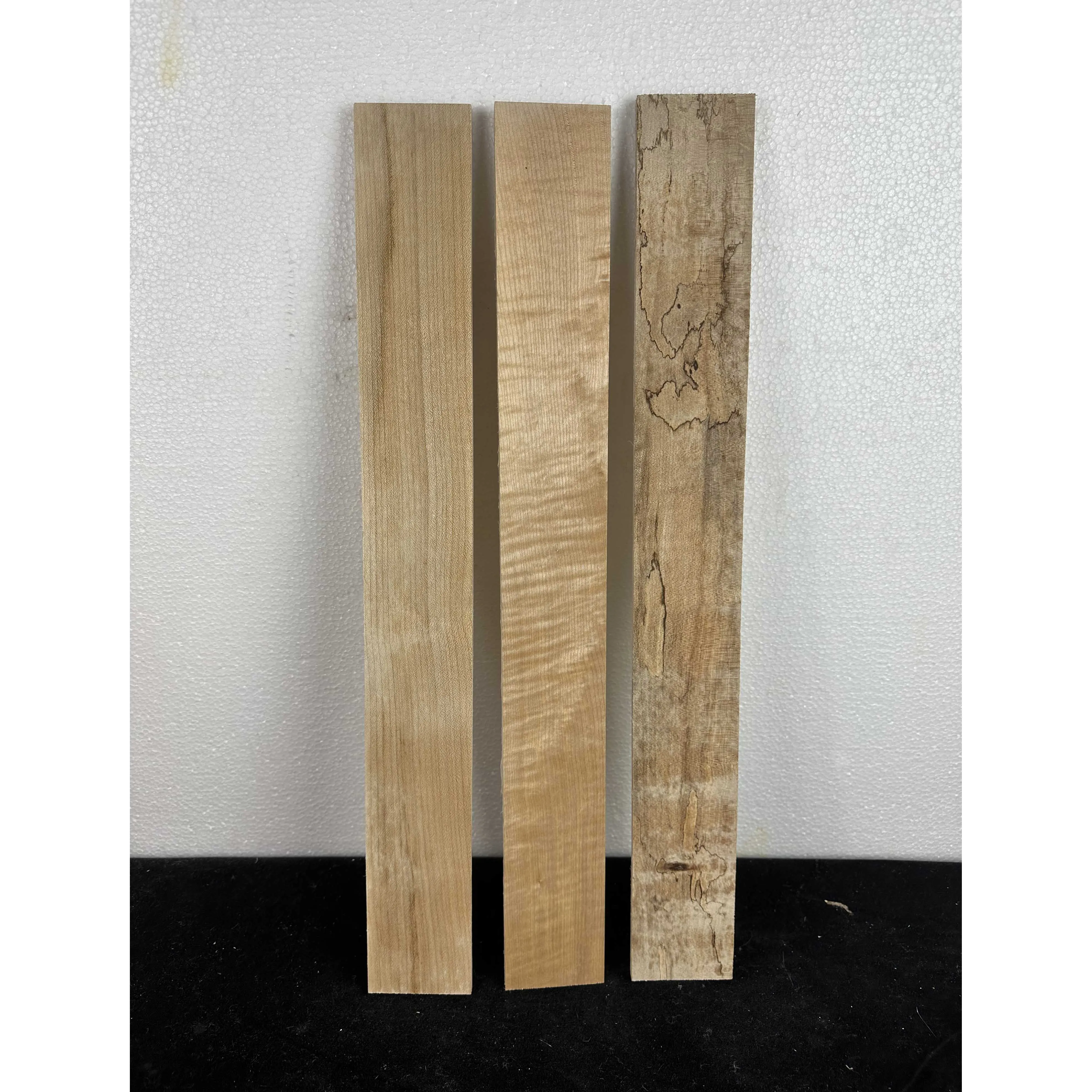 Maple Surface Electric Guitar Neck Accessory1 High-Quality Each piece of wood with a different pattern If you mind, please be us