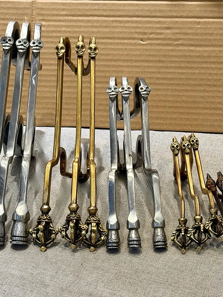 銅三角スタンド-ボウルラック家の装飾手作り銀合金金属素材エスニックスタイル装飾棚