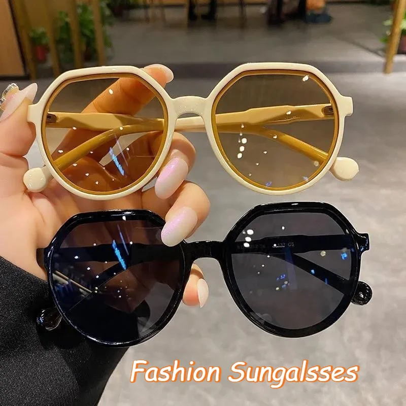 

Fashion Octagonal Round Sunglasses for Women Men UV400 Protection Retro Frame Sun Shades Trendy Casual Eyewear for Beach Travel