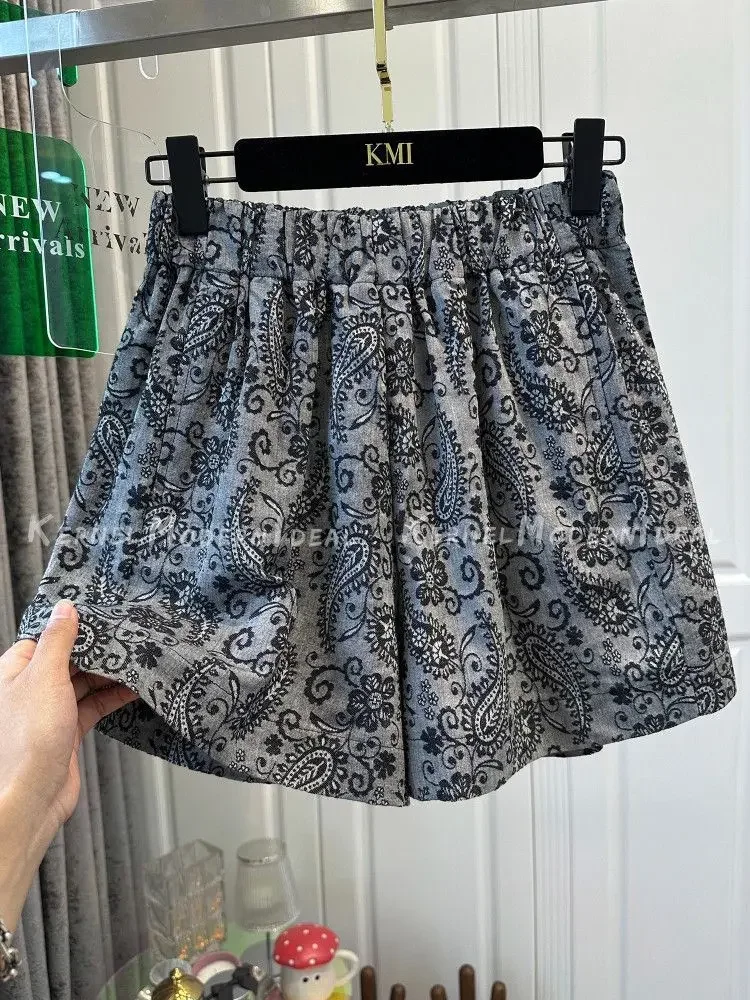 새로운 올 매치 캐주얼 프린팅 인기 여성 의류 여름 패션 그레이 플로럴 와이드 레그 반바지 분위기