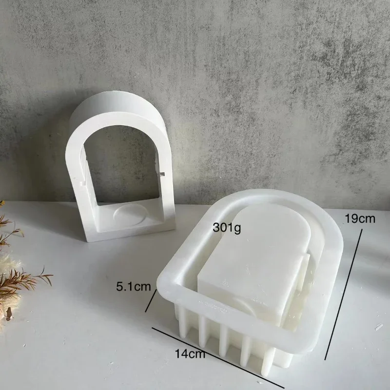

New Design Elegant White Crystal Teardrop Silicone Mold DIY Arched Top Candlestick Design Candle Holders Home Decor Accessory
