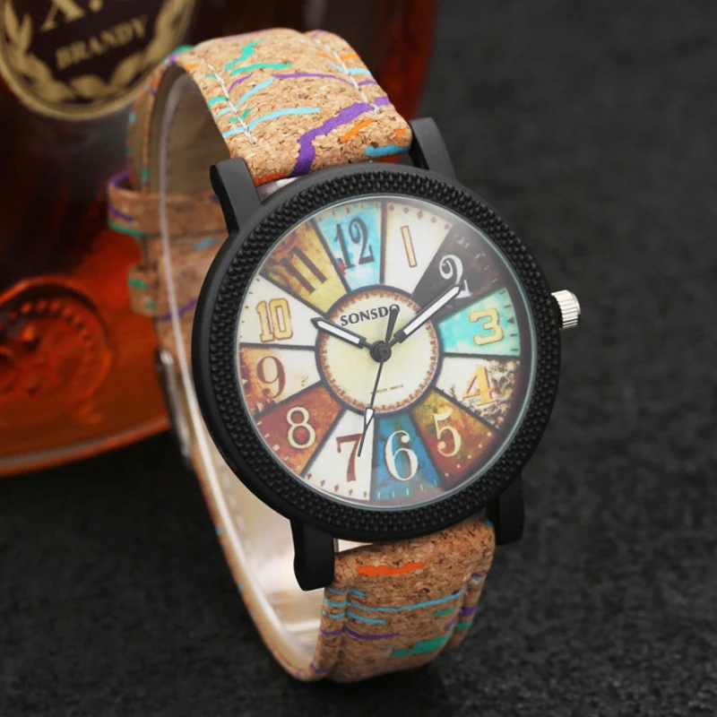 Fashion Vintage Wood Grain Turntable Women's Watches Stripe Pattern Leather Watches Ladies Reloj Mujer Elegante Relogio Feminino