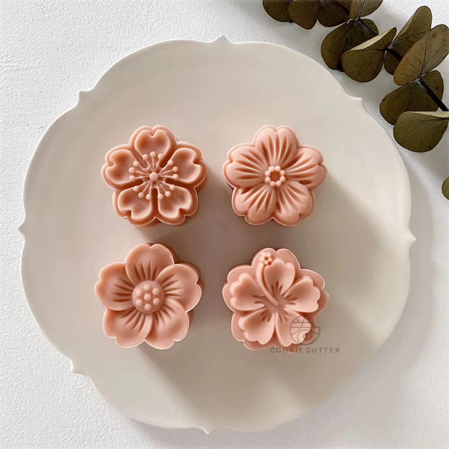 New 4Pcs/Set Mooncake Mold Cherry Blossom Flowers Pattern Stamps Hand Press Mold Plungers Pastry Tools Mid-autumn Festival