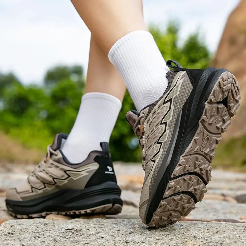 2026 Good Quality Men Hiking Shoe Outdoor Walking Shoes Mens Professional Gym Hiking Shoes Couples Comfortable Sport Sneaker Man