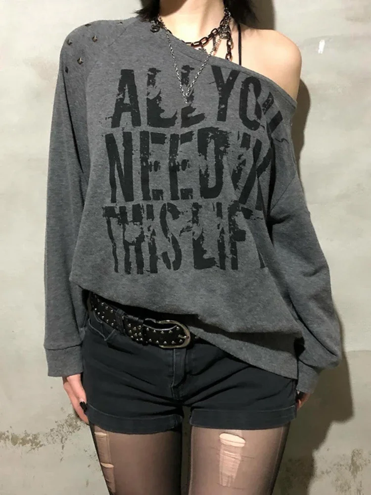 Y2k Felpa con cappuccio con colletto obliquo con rivetti estetici da donna Felpa con cappuccio streetwear con stampa di lettere scure Harajuku Felpe vintage allentate casual