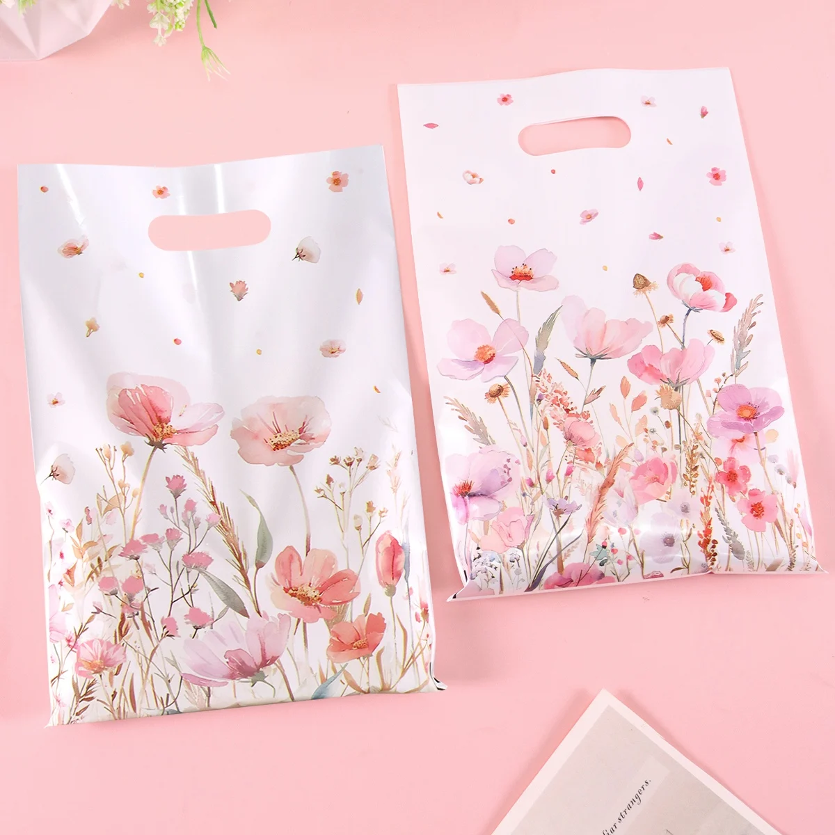 10/20/50 Stück rosa Blumen-Geschenktüten aus Kunststoff mit gemischtem Blumenmuster für Frühling, Sommer, Feiertage, Geburtstagsfeiern, Dekorationen – Detail 4