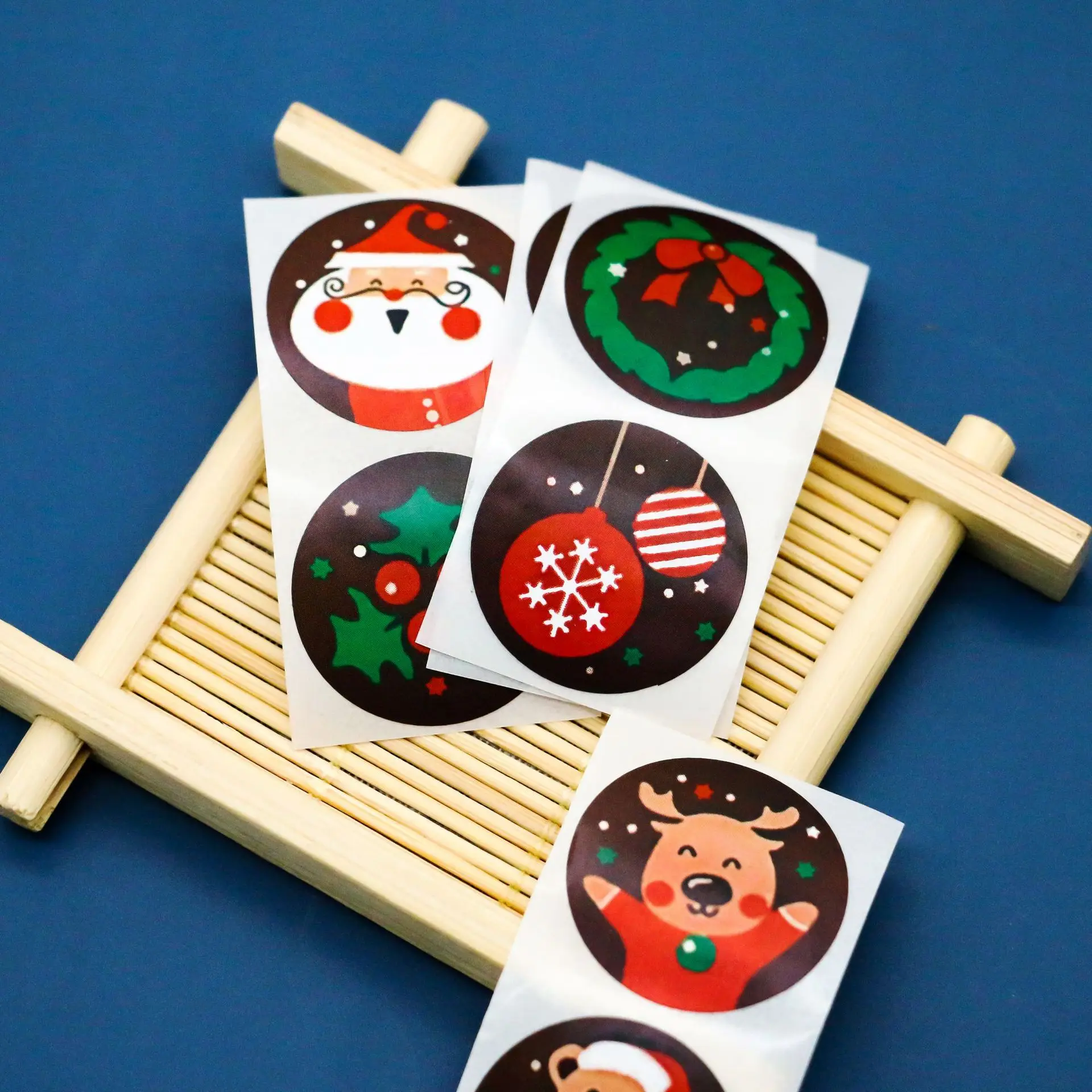 500 قطعة عيد ميلاد سعيد ملصقات 1 بوصة مستديرة عيد الميلاد العلامات ملصقات للأطفال هدية الخبز حزمة المغلف القرطاسية ديكور