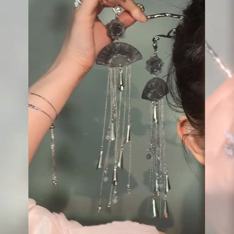 

Классическая заколка для волос в китайском стиле с жемчужным цветком и кисточкой высокого класса, новая крутая металлическая заколка-качалка в китайском стиле