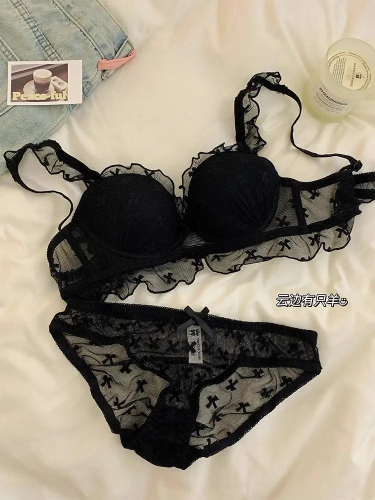 Conjunto de lencería de encaje con bordados de mariposas, diseño atractivo, sujetador sin aros con efecto push-up y bragas a juego, de la marca Pure Desire, suave y cómodo, ropa interior íntima.