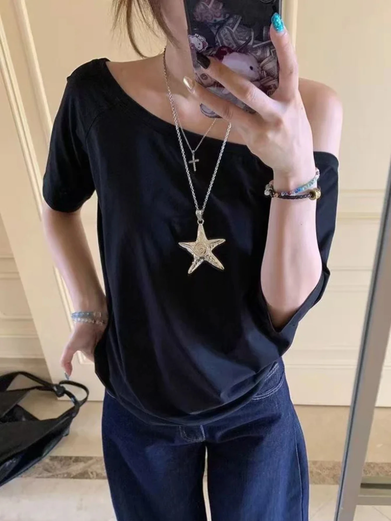 

T-shirts Women Niche Design Off Shoulder Solid Short Sleeve Summer Chic Loose Casual