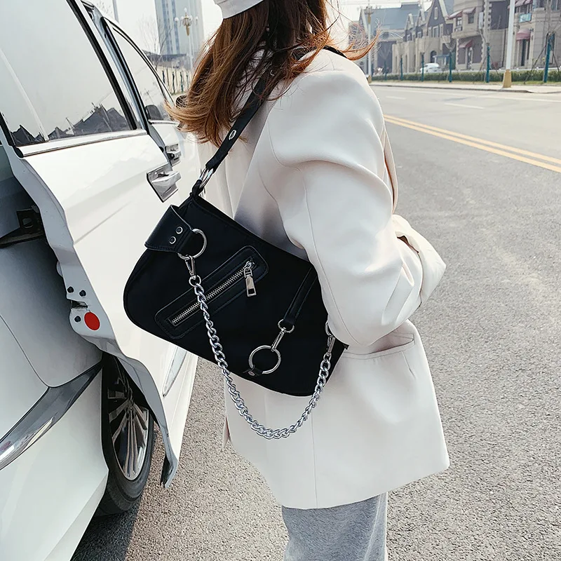 Rivet femmes sac à bandoulière casual luxe dames sacs à main concepteur avec Mini poche chaîne femme sac de messager sac à main noir