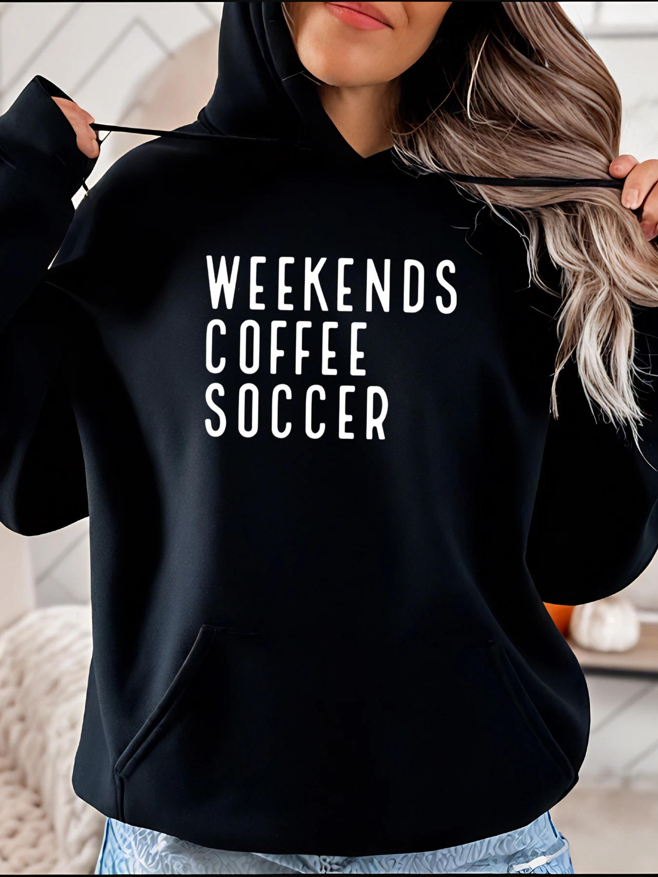 Weekends café futebol impressão hoodie casual streetwear feminino pulôver moletom com bolso frontal para uso diário e esportes
