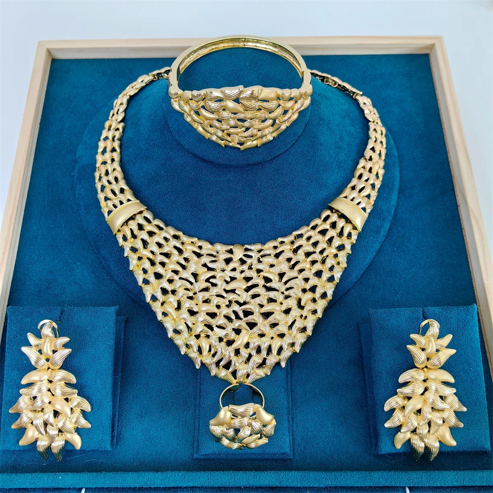 

STAR Африканская Нигерия Большой комплект ювелирных изделий Дизайн Выдалбливают Большое ожерелье Серьги Набор для женщин Лето Приморский пляж Ювелирные изделия для вечеринок