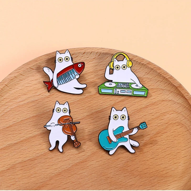 

Music Cat Pin Badge Unisex Cartoon Band White Cat Brooch for DIY Clothes Bags Shoes Hat Scarf T-shirt Jeans Decor